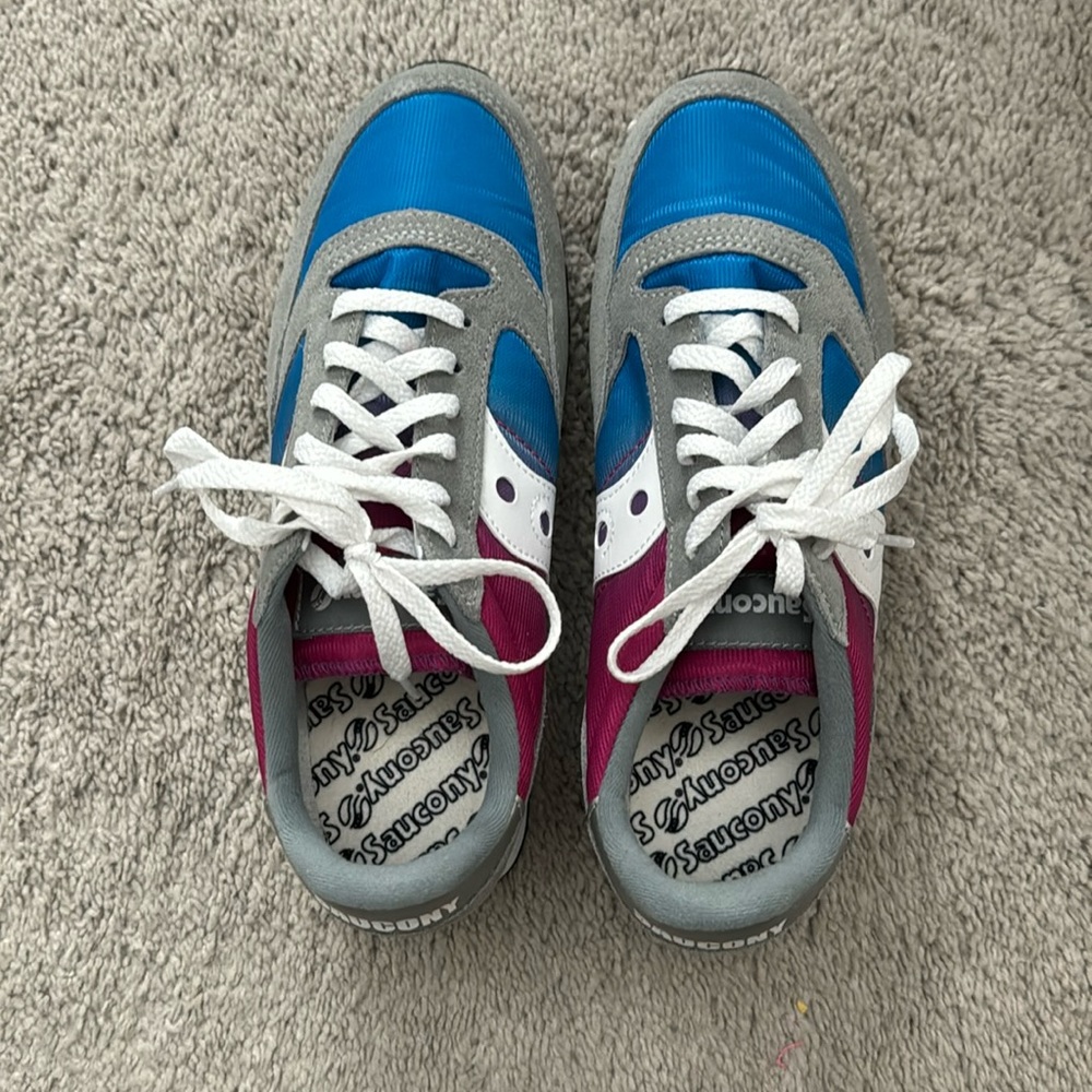 Like new Men’s Saucony Shoes.